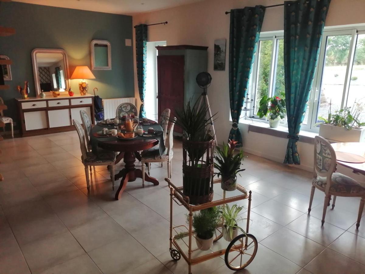 Le Douetaux Chambres D'Hotes La Baussaine ภายนอก รูปภาพ