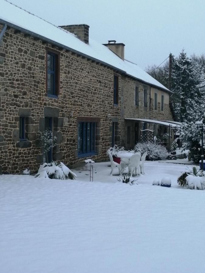 Le Douetaux Chambres D'Hotes La Baussaine ภายนอก รูปภาพ